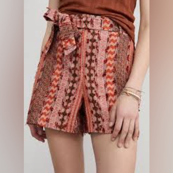 Anthropologie Pants - Eva France Textured Shorts- Size 4
